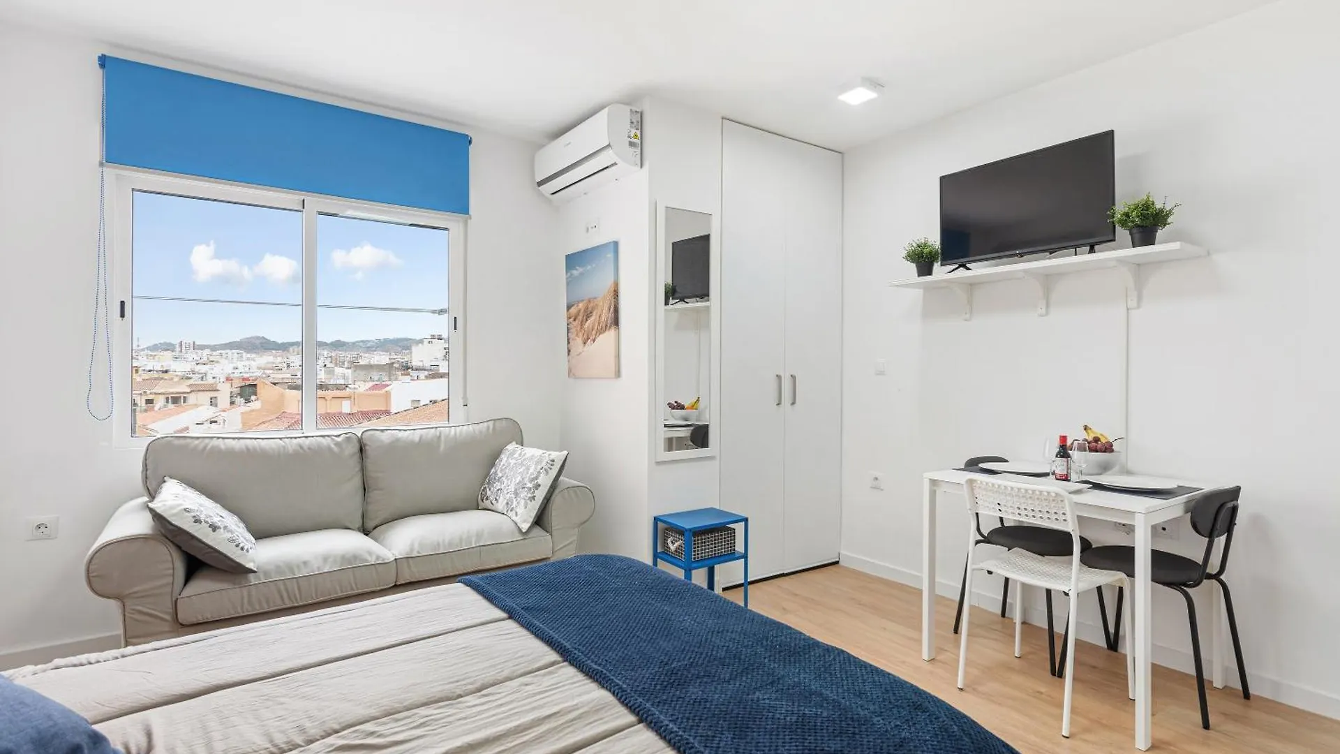Estudio Larios 9B Malaga 0*,